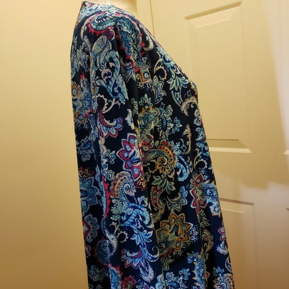 Chico's super cute print top size 2(14) - Picture 5 of 8